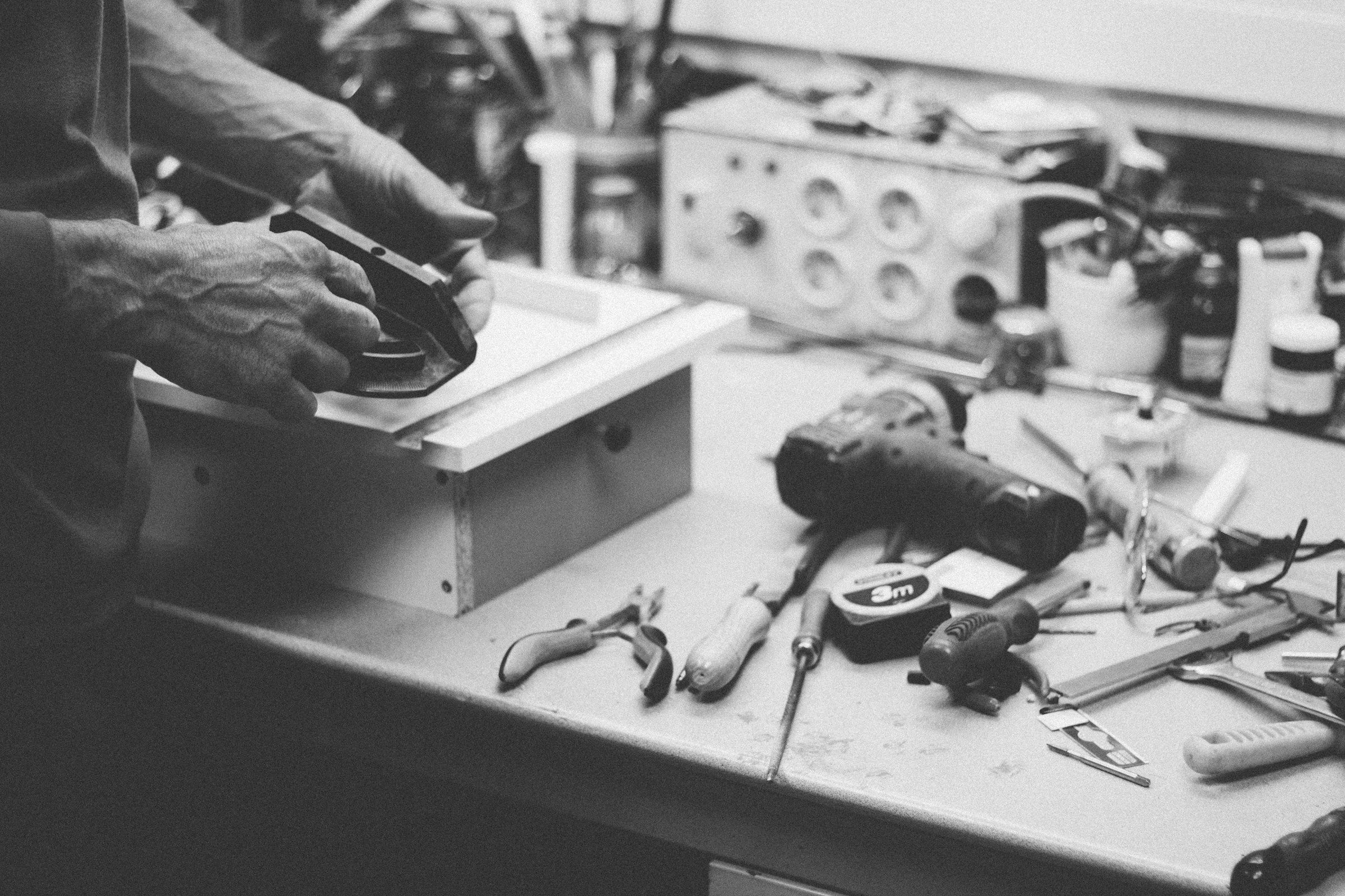 Il banco di lavoro di un ebanista